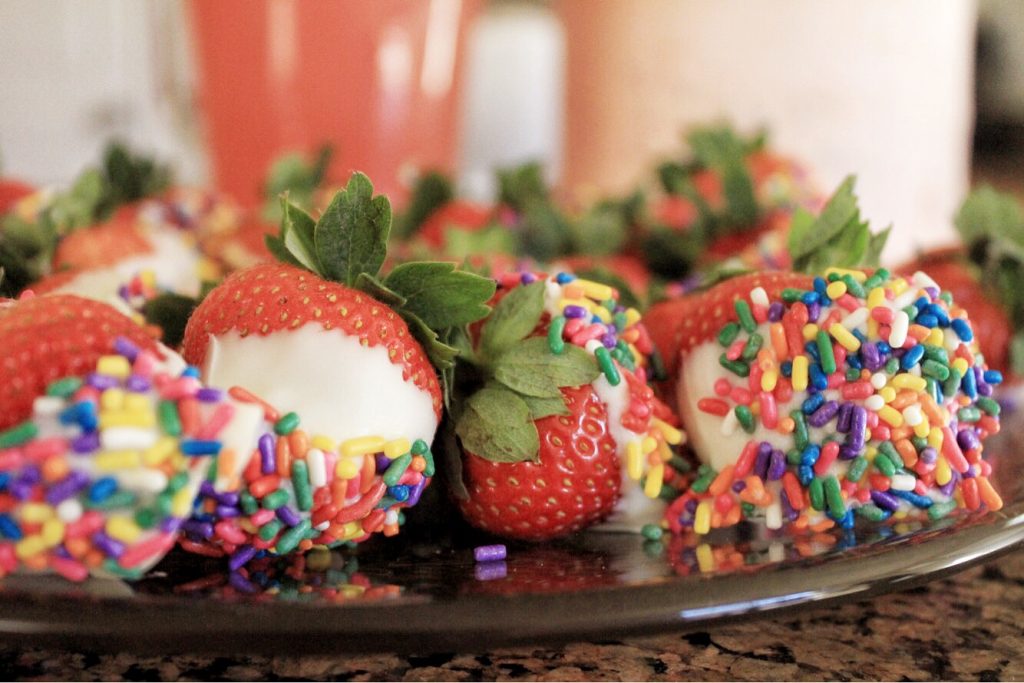 chocolate dipped strawberries with sprinkles